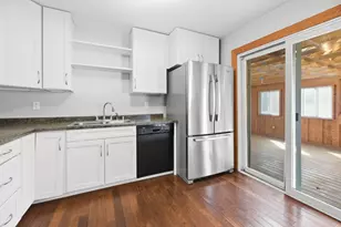 3260 33rd St, La Crosse, WI 54601 - Photo 6