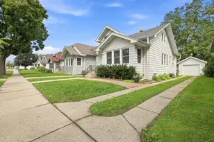 1964 S 81st St, West Allis, WI 53219 - Photo 2
