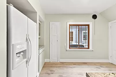 1964 S 81st St, West Allis, WI 53219 - Photo 12