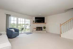 7760 W Tuckaway Shores Dr, Franklin, WI 53132 - Photo 4