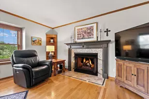 258 Clover Ln, Fredonia, WI 53021 - Photo 4
