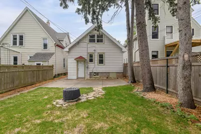 3226 N Newhall St, Milwaukee, WI 53211 - Photo 22