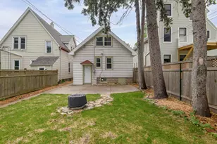 3226 N Newhall St, Milwaukee, WI 53211 - Photo 22