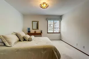 95 Woodfield Ct, Racine, WI 53402 - Photo 18