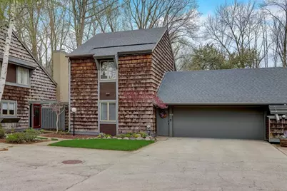95  Woodfield Ct, Racine, WI 53402 - Photo 40
