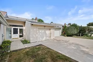 626 Westridge Dr, West Bend, WI 53095 - Photo 2