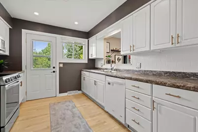 626  Westridge Dr, West Bend, WI 53095 - Photo 10