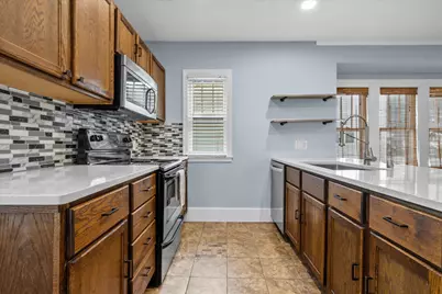 506 W College Ave, Waukesha, WI 53186 - Photo 10