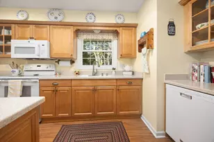 648 Hollybrook Ln, Saukville, WI 53080 - Photo 14