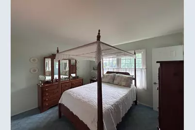 648  Hollybrook Ln, Saukville, WI 53080 - Photo 12