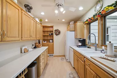 1500 S Calhoun Rd, New Berlin, WI 53151 - Photo 16