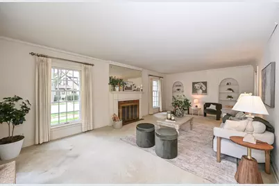 2576  Pasadena Blvd, Wauwatosa, WI 53226 - Photo 6