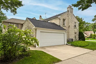 2576  Pasadena Blvd, Wauwatosa, WI 53226 - Photo 42