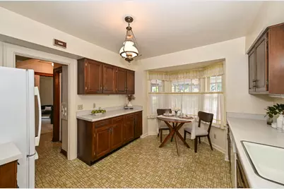 2576  Pasadena Blvd, Wauwatosa, WI 53226 - Photo 16