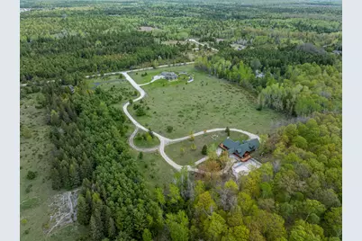 9060  Wandering Spring Ct, Gibraltar, WI 54212 - Photo 4