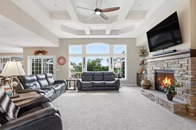 W336S721  Four Seasons Rd, Delafield, WI 53066 - Photo 4