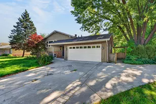 1711 W Clayton Crest Ave, Milwaukee, WI 53221 - Photo 2