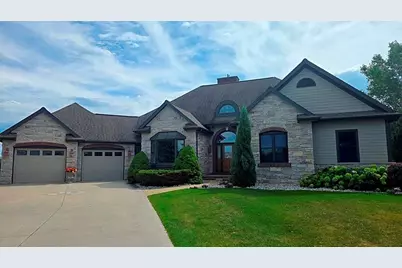 833  Clover Ct, Sheboygan Falls, WI 53085 - Photo 1