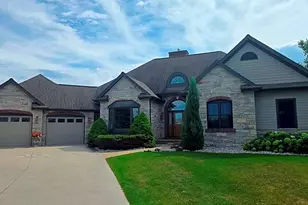 833 Clover Ct, Sheboygan Falls, WI 53085 - Photo 1