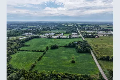 480 E Rusco Dr, West Bend, WI 53095 - Photo 14