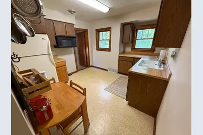 509  Lake St, Fond du Lac, WI 54937 - Photo 10
