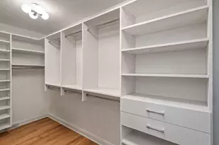 1012 E Ogden Ave, Milwaukee, WI 53202 - Photo 16