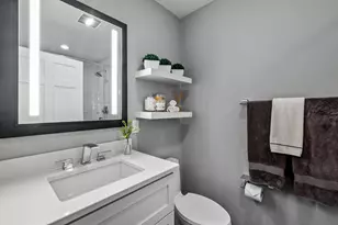 1012 E Ogden Ave, Milwaukee, WI 53202 - Photo 18