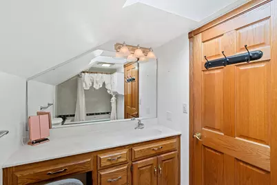 1012  Philippen St, Manitowoc, WI 54220 - Photo 32