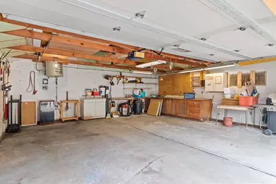 1012  Philippen St, Manitowoc, WI 54220 - Photo 40