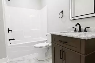 W389N7108 Pennsylvania St, Oconomowoc, WI 53066 - Photo 22