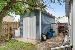 2319 38th St, Two Rivers, WI 54241 - Photo 6