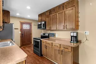 2319 38th St, Two Rivers, WI 54241 - Photo 12