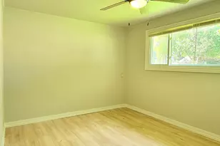 3008 S 51st St, Milwaukee, WI 53219 - Photo 10