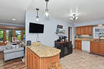 5721  67th St, Kenosha, WI 53142 - Photo 8