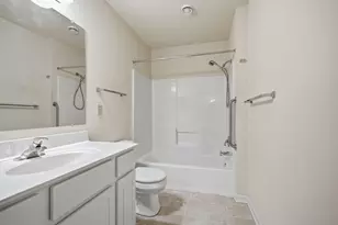 W398N6054 Autumn Woods Dr, Lac La Belle, WI 53066 - Photo 16