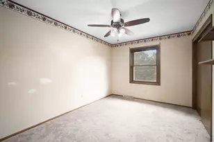 6642 Radburn Ln, Greendale, WI 53129 - Photo 18