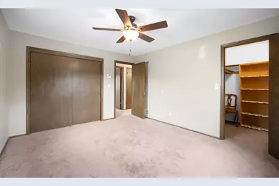 6642  Radburn Ln, Greendale, WI 53129 - Photo 20