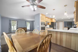 6642 Radburn Ln, Greendale, WI 53129 - Photo 6