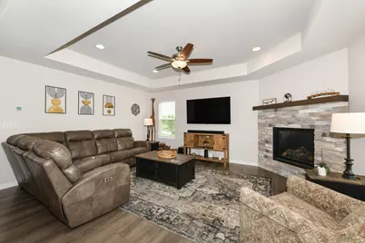 N50W19665  Tamarind Way, Menomonee Falls, WI 53051 - Photo 6