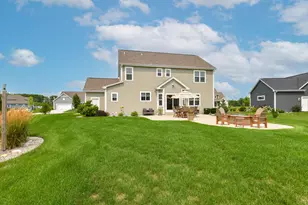 N50W19665 Tamarind Wy, Menomonee Falls, WI 53051 - Photo 38