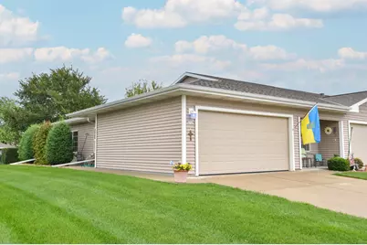 434  Novak St, Hartford, WI 53027 - Photo 2