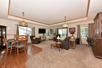 434  Novak St, Hartford, WI 53027 - Photo 6