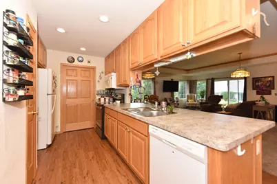 434  Novak St, Hartford, WI 53027 - Photo 10