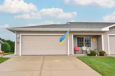 434  Novak St, Hartford, WI 53027 - Photo 1
