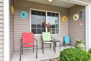 434 Novak St, Hartford, WI 53027 - Photo 2