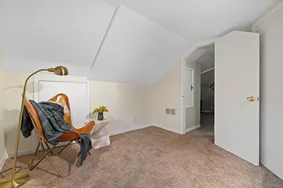 929  Monroe Ave, Racine, WI 53405 - Photo 12
