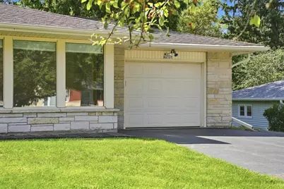 W237N6597  Orchard Dr, Sussex, WI 53089 - Photo 4