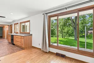 W237N6597 Orchard Dr, Sussex, WI 53089 - Photo 10
