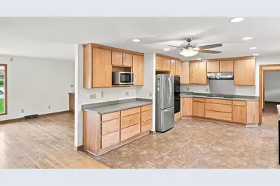 W237N6597  Orchard Dr, Sussex, WI 53089 - Photo 16