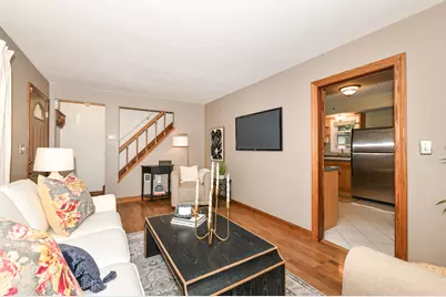 2763 S 49th St, Milwaukee, WI 53219 - Photo 6